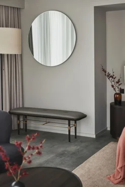 Accent Oval Lounge Table