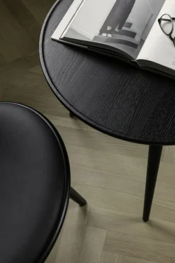 Accent Oval Lounge Table