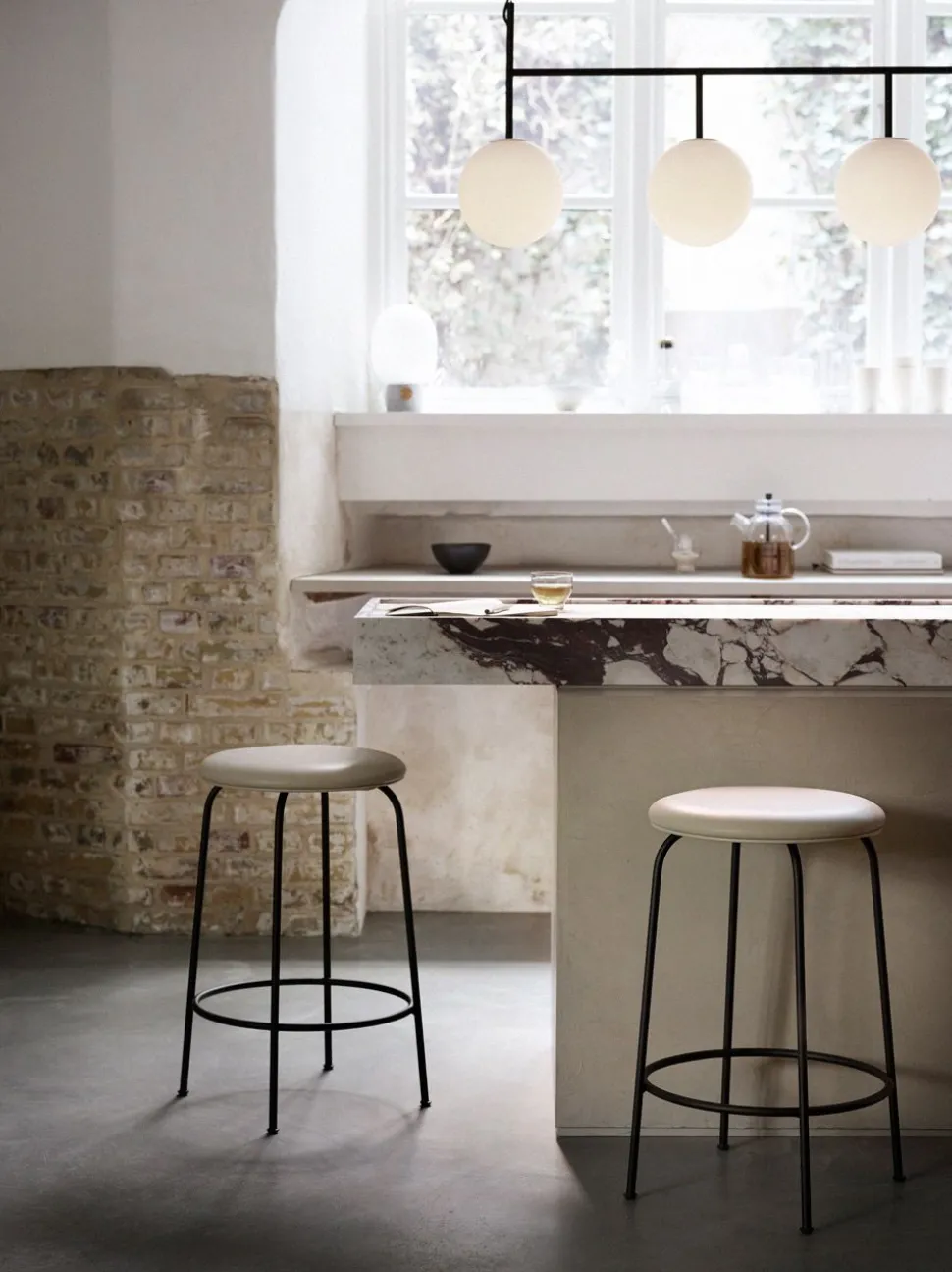 Afteroom / Bar Stool