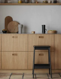 Angle Bar Stool - 65 / 75