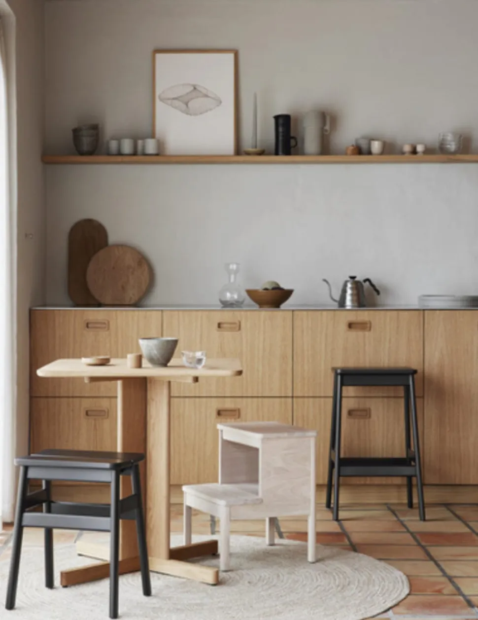 Angle Standard Stool 45