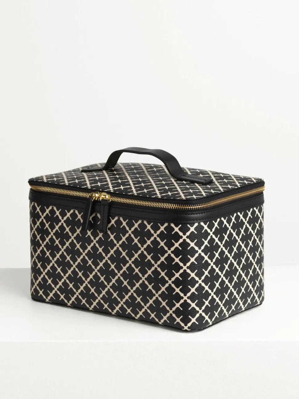 Bae Beauty Toilet Bag