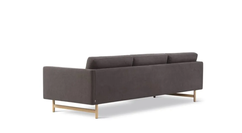 Calmo Sofa 80 5625 by Hugo Passos