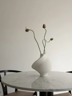 Caramic Pirout vase