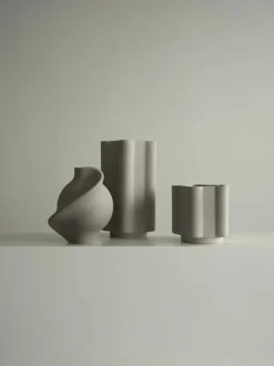 Caramic Pirout vase