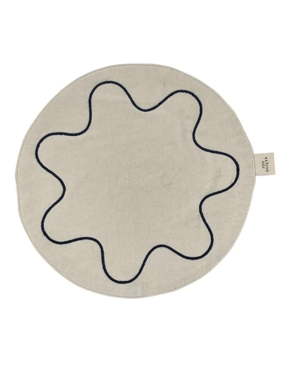 Curved embroidery basket napkin