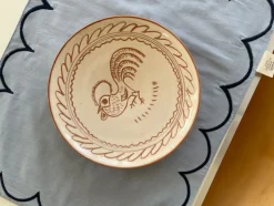 Curved embroidery placemat