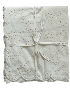 Embroidery anglaise table cloth