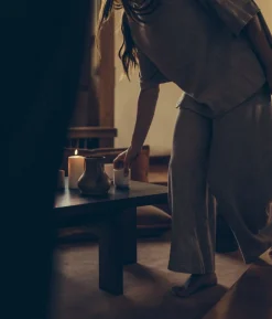 Farmhouse Coffee Table / Square