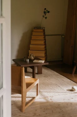 Farmhouse Coffee Table / Square