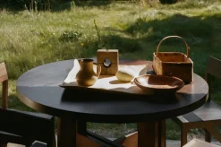 Farmhouse Trestle Table / Round