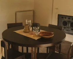 Farmhouse Trestle Table / Round