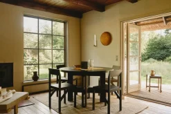 Farmhouse Trestle Table / Round