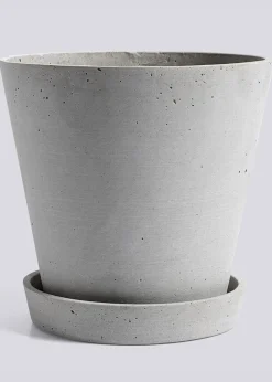 Flowerpot with saucer