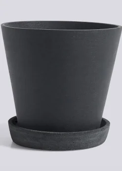 Flowerpot with saucer