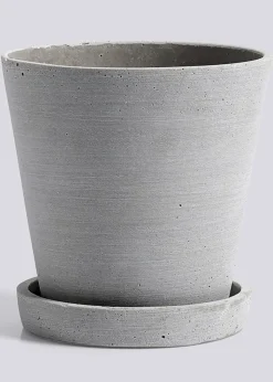 Flowerpot with saucer