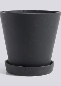 Flowerpot with saucer