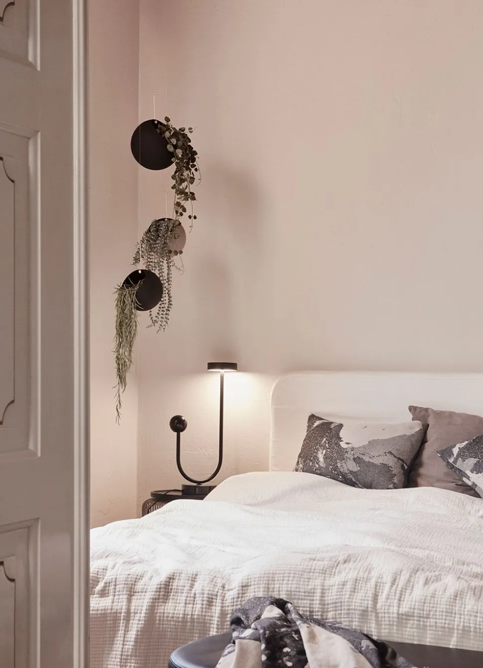 Globe Hangning Flowerpot