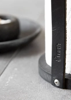 Hands On - Passt nicht zu deutschen Küchenrollen