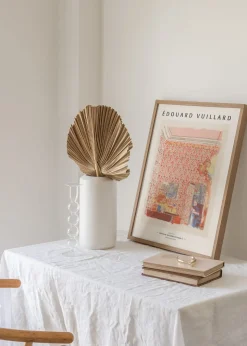 Intérieur aux tentures roses I Poster