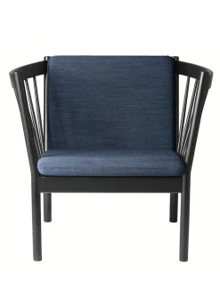 J146 by Erik Ole Jørgensen