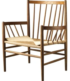 J82 by Jørgen Bækmark