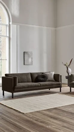 Juul 953 220x83 by Jens Juul Eilersen