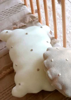 Knitted Cushion Biscuit