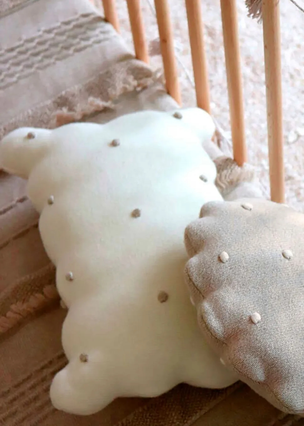 Knitted Cushion Biscuit