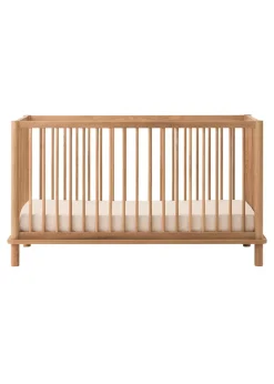 Latitude Evolving Crib