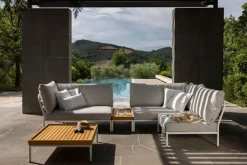 LEVEL 2 / Left Corner