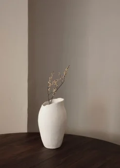 Magnolia Vase