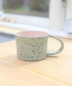 Mug with big handle
