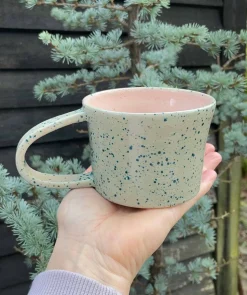 Mug with big handle