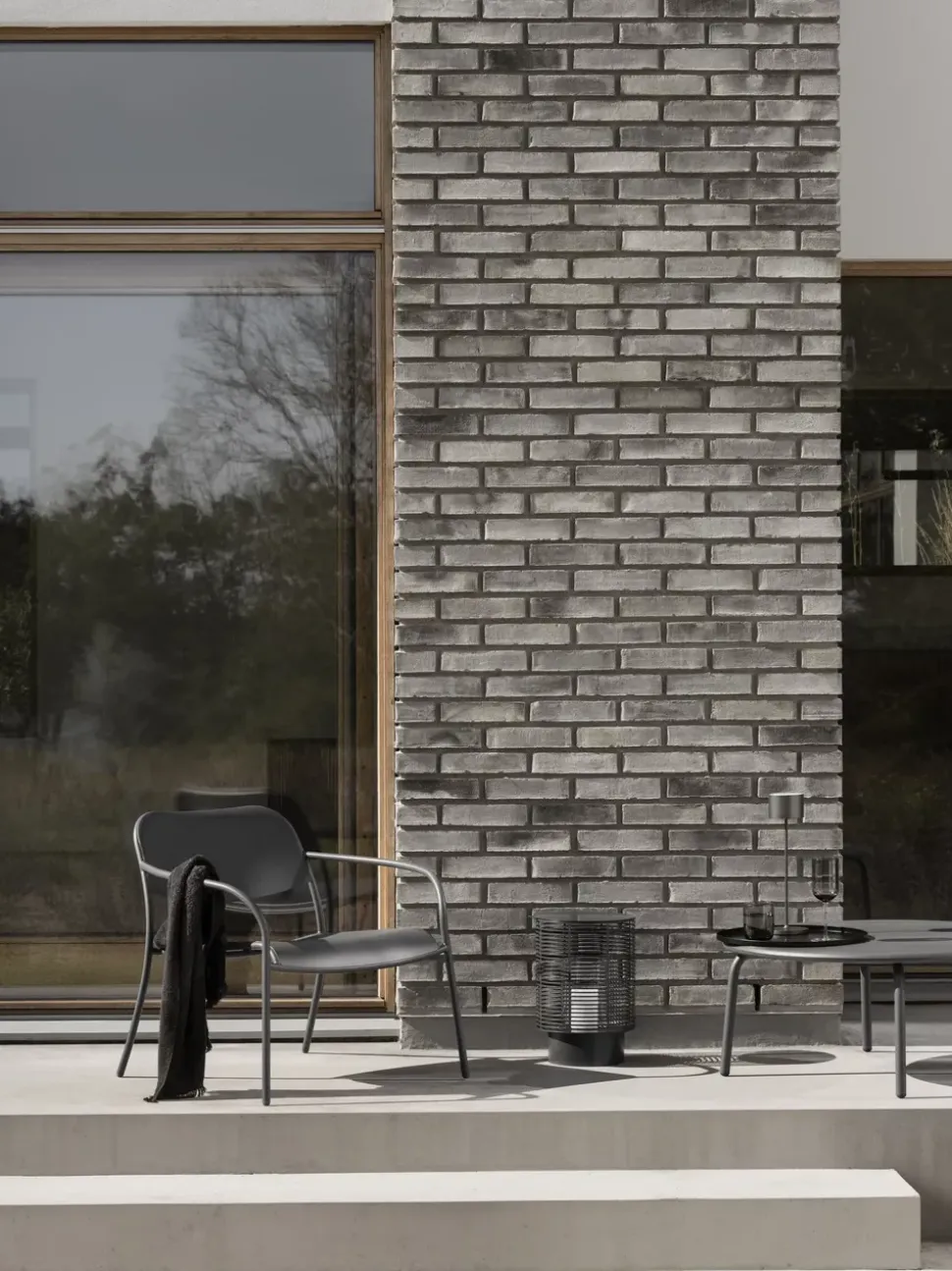 OLEA Outdoor Lantern