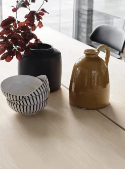 Plank Table / GM 3200 by Nissen & Gehl