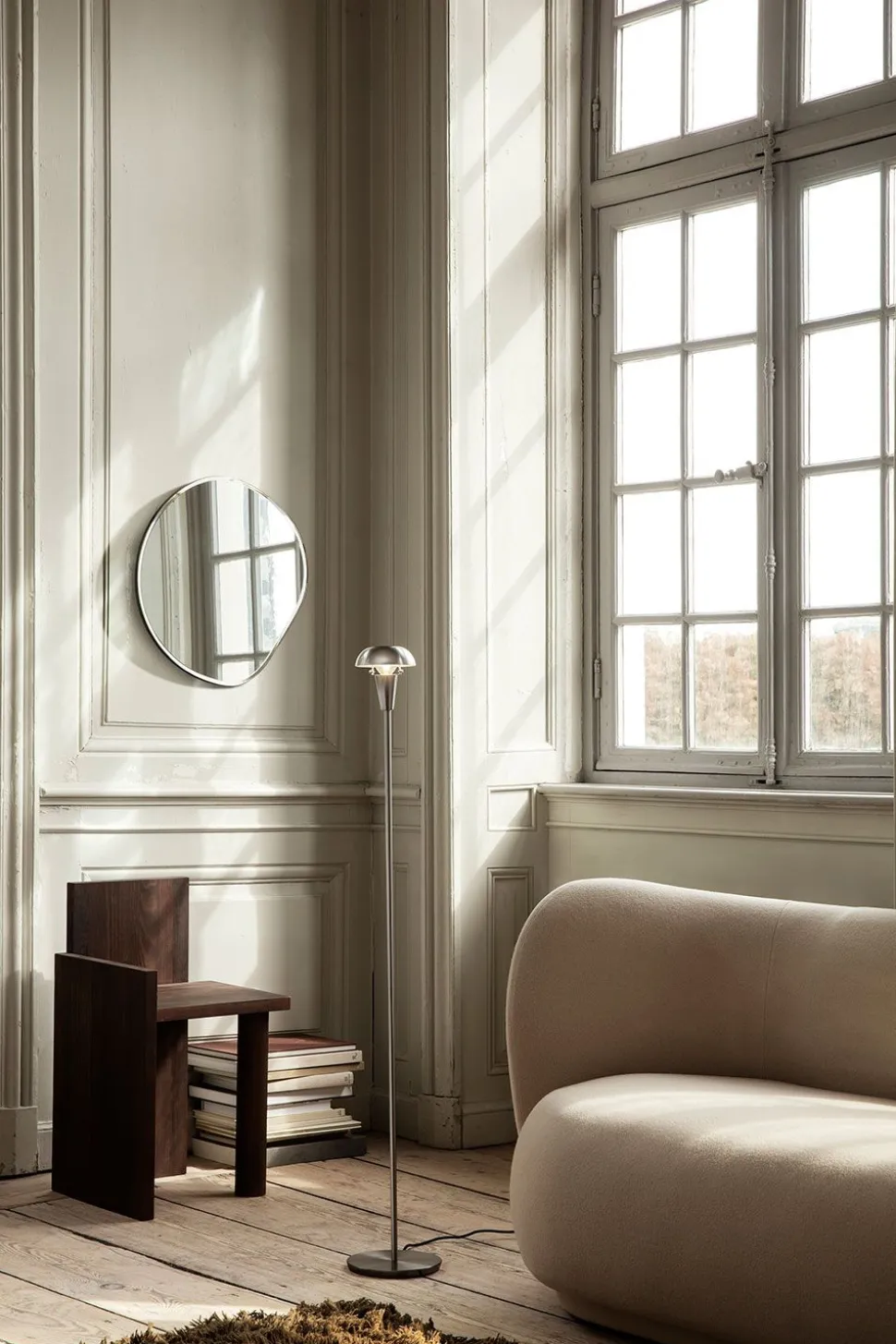 Pond Mirror - Dark Chrome Edge