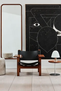 Silhouette Mirror 8324 by OEO Studio