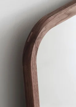 Silhouette Mirror 8322 by OEO Studio