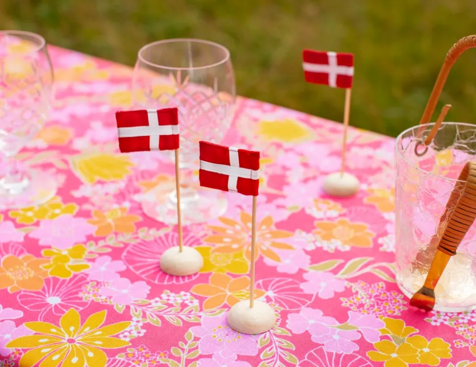 Smiling Suzy Table Cloth