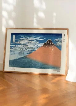 South Wind, Clear Dawn