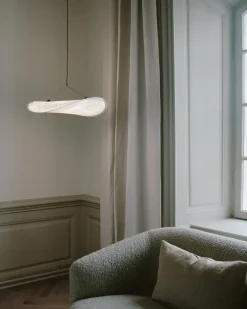 Tense Pendant Lamp