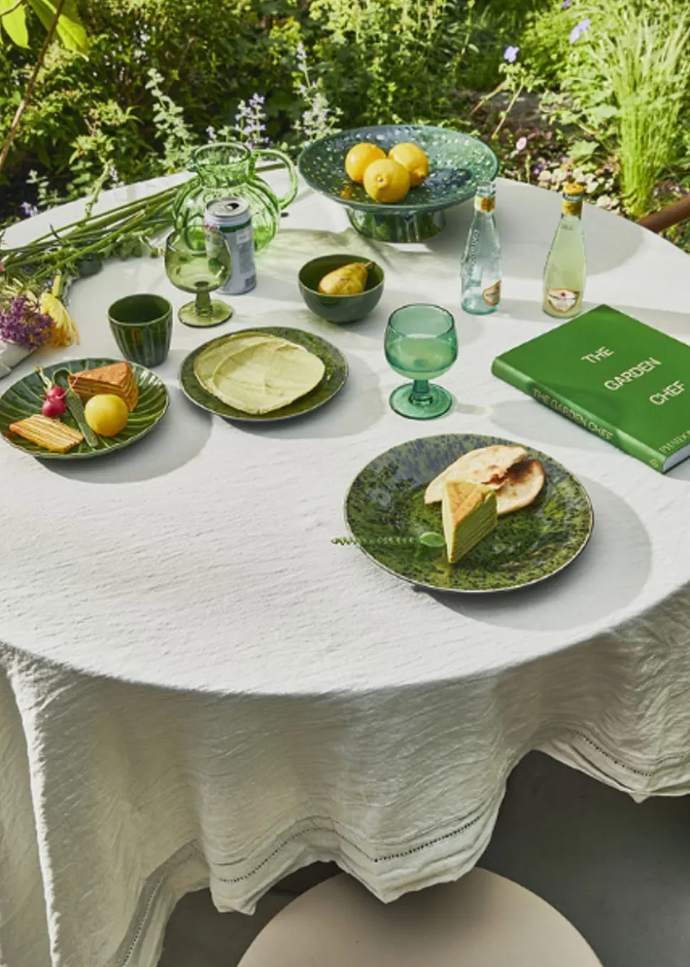 The Emeralds Ceramic Dinner Plate (Set of 2)