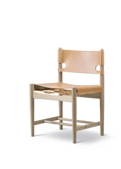 The Spanish Chair 3237 by Børge Mogensen
