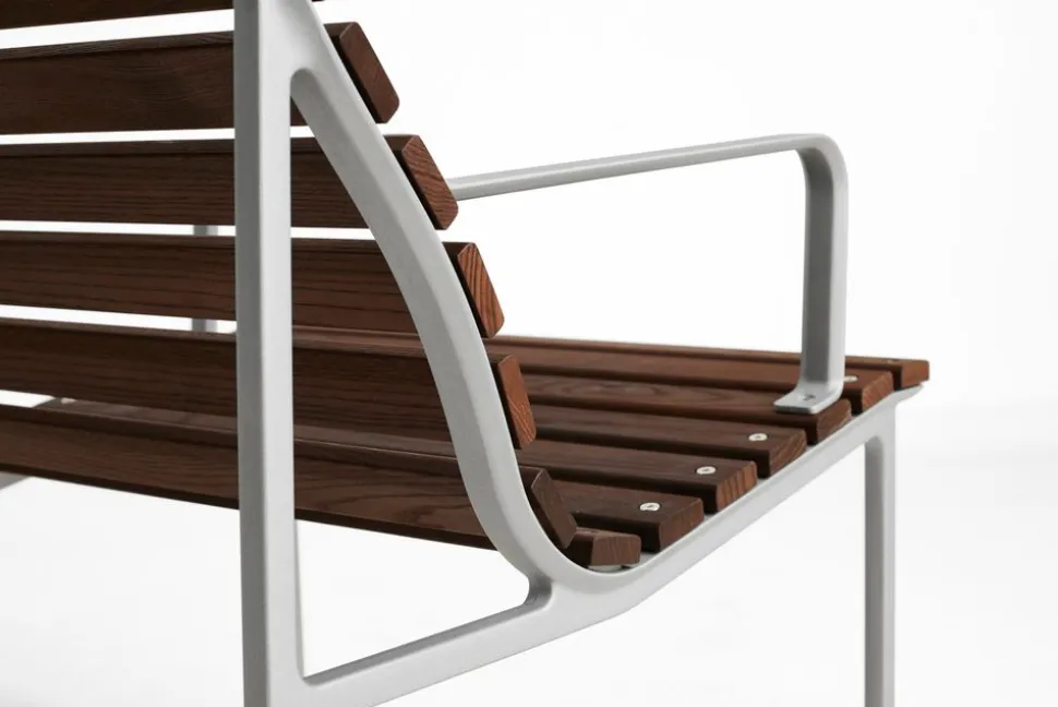 Traverse Lounge Armchair