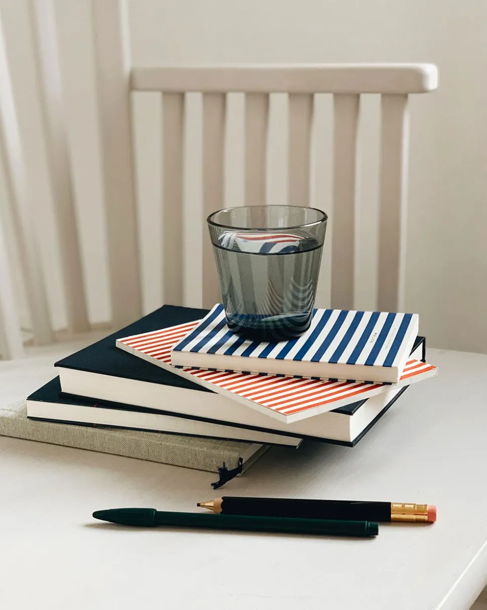 UMA Notebook - Medium