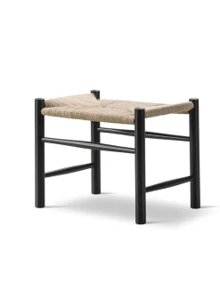 Wegner J16 Stool 16002 by Hans J. Wegner