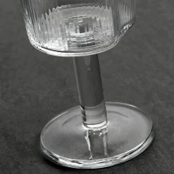 White wine glass Ripe