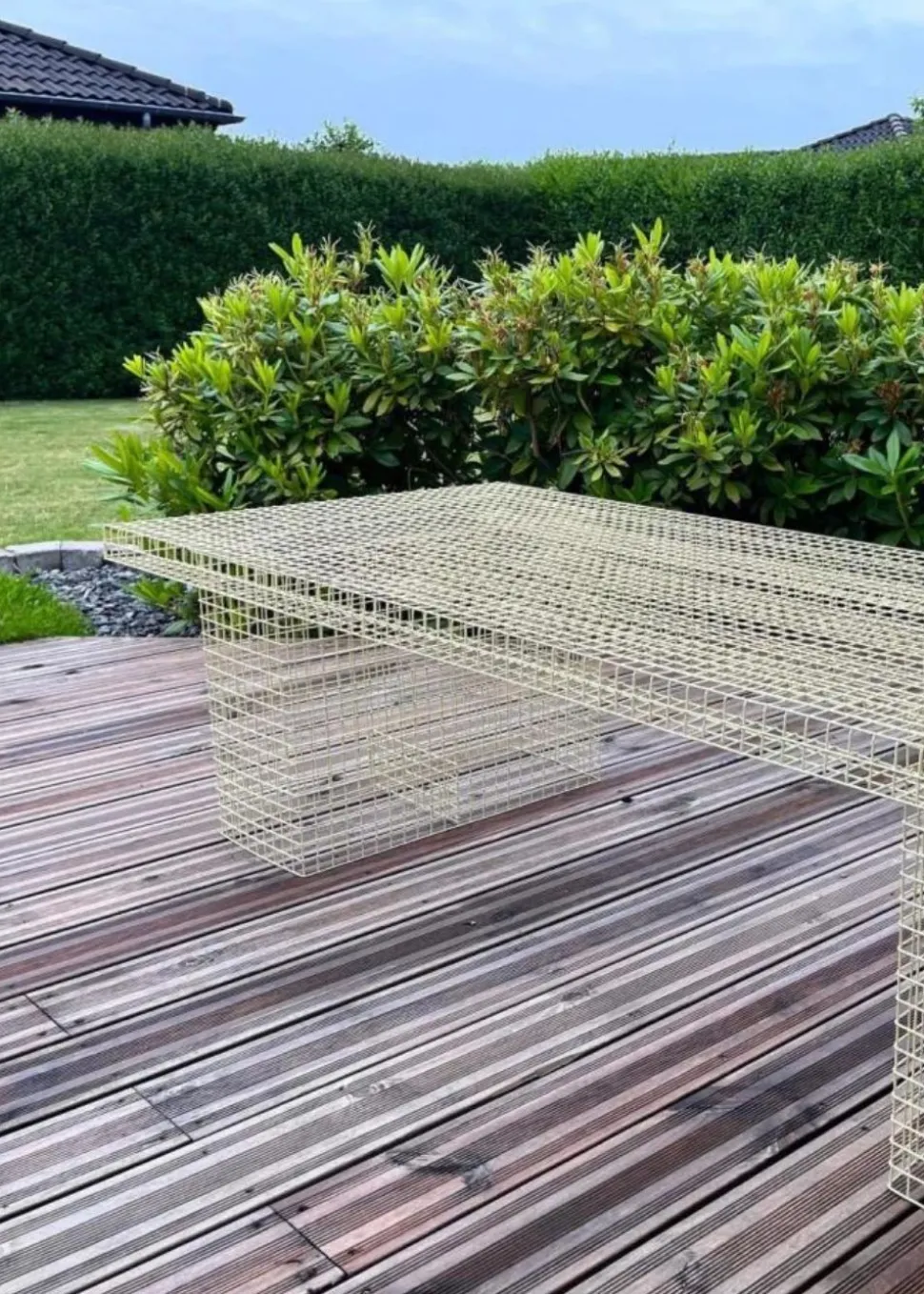 Wire Loungetable